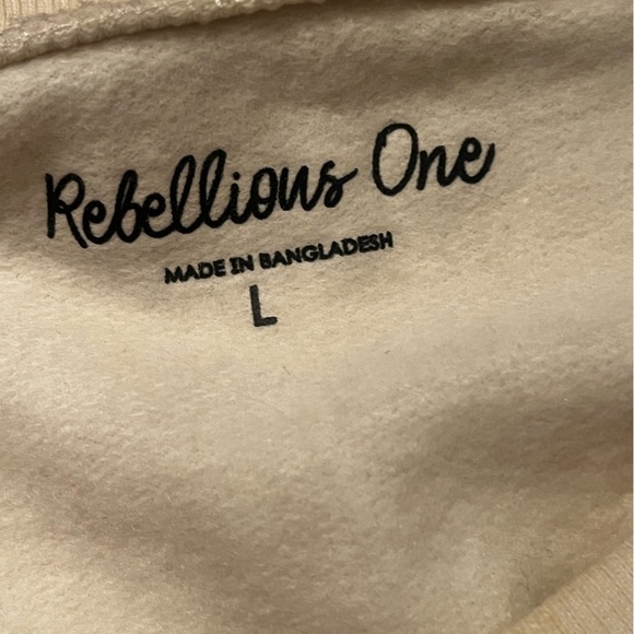 REBELLIOUS ONE Rose Box Graphic Sweatshirt Sz L Women - Picture 9 of 11